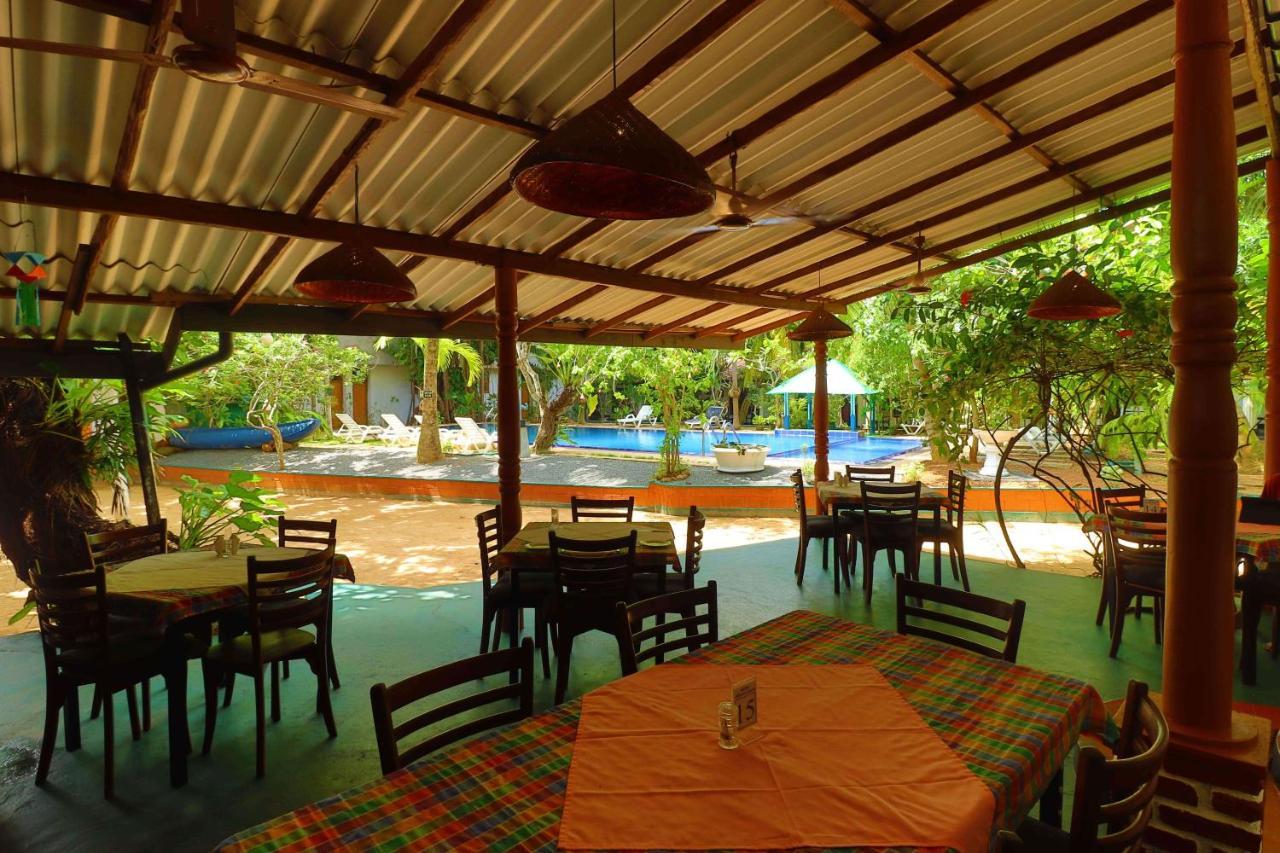 Hotel Susantha Garden เบนโตตา ภายนอก รูปภาพ