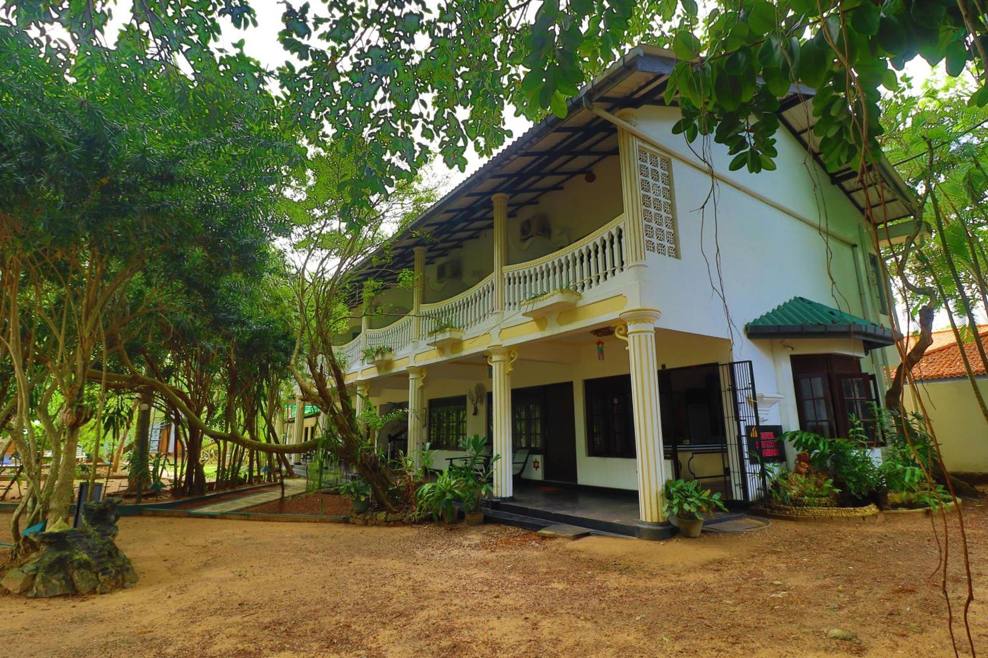 Hotel Susantha Garden เบนโตตา ภายนอก รูปภาพ