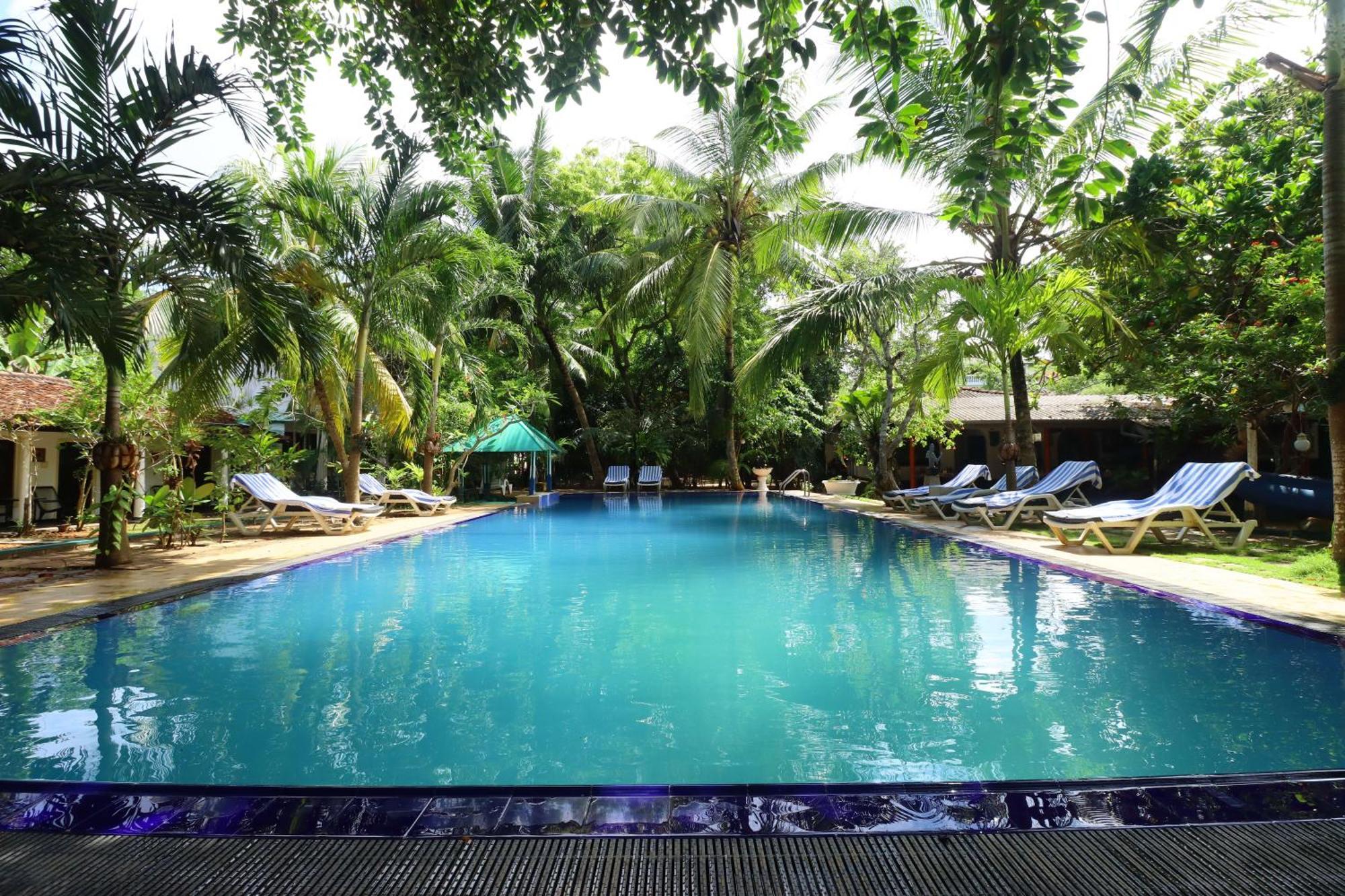Hotel Susantha Garden เบนโตตา ภายนอก รูปภาพ